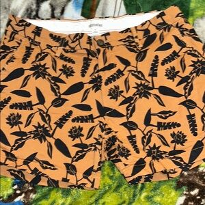 Goodthreads Men's Floral Print Shorts - Black and Tan